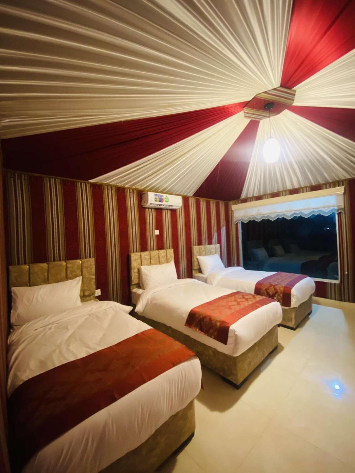 Wadi Rum Sky Camp Ngoại thất bức ảnh