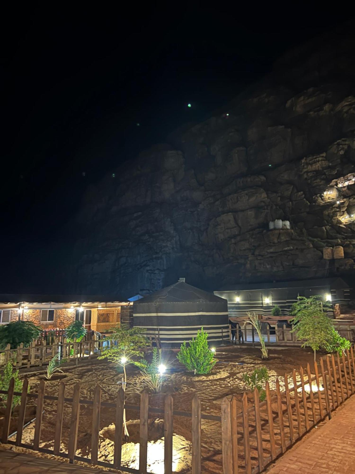 Wadi Rum Sky Camp Ngoại thất bức ảnh