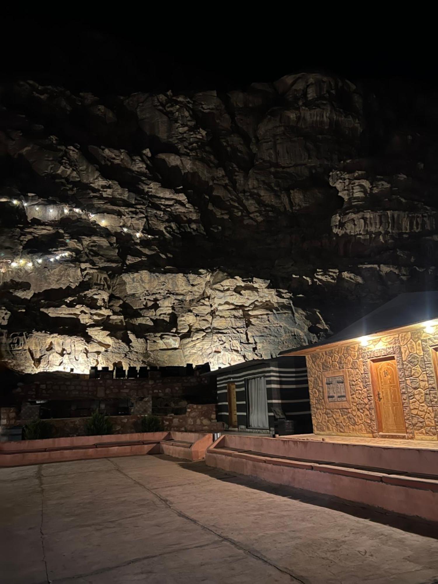 Wadi Rum Sky Camp Ngoại thất bức ảnh